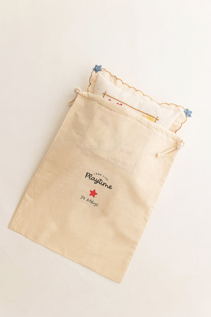 'lovely little one' yastık