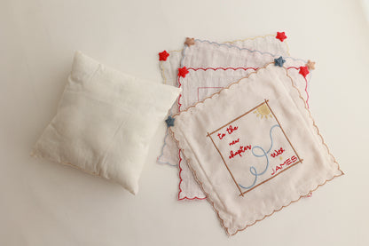 'lovely little one' yastık